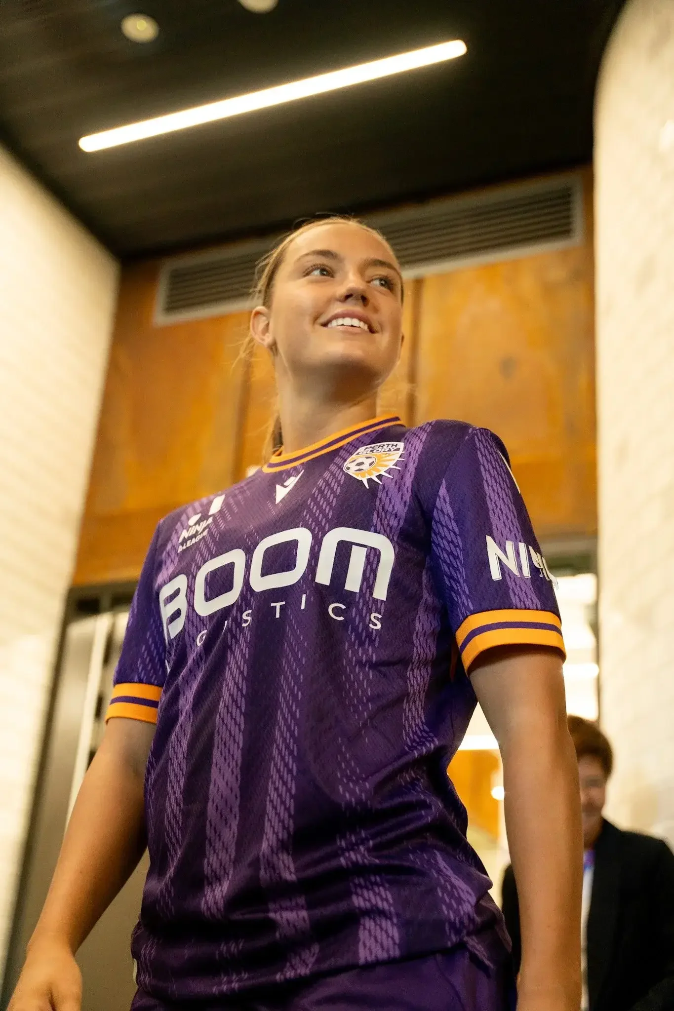 Player arriving through the tunnel